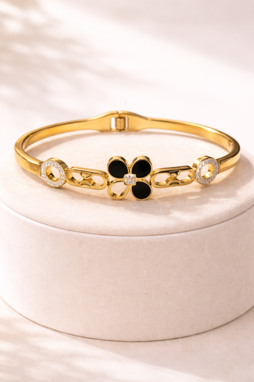 Noir Clover Luxe Bracelet