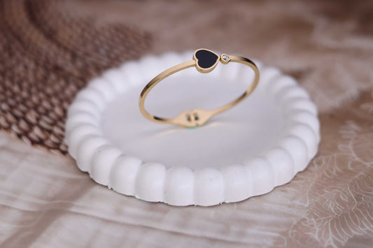 Golden Black Heart Bracelet