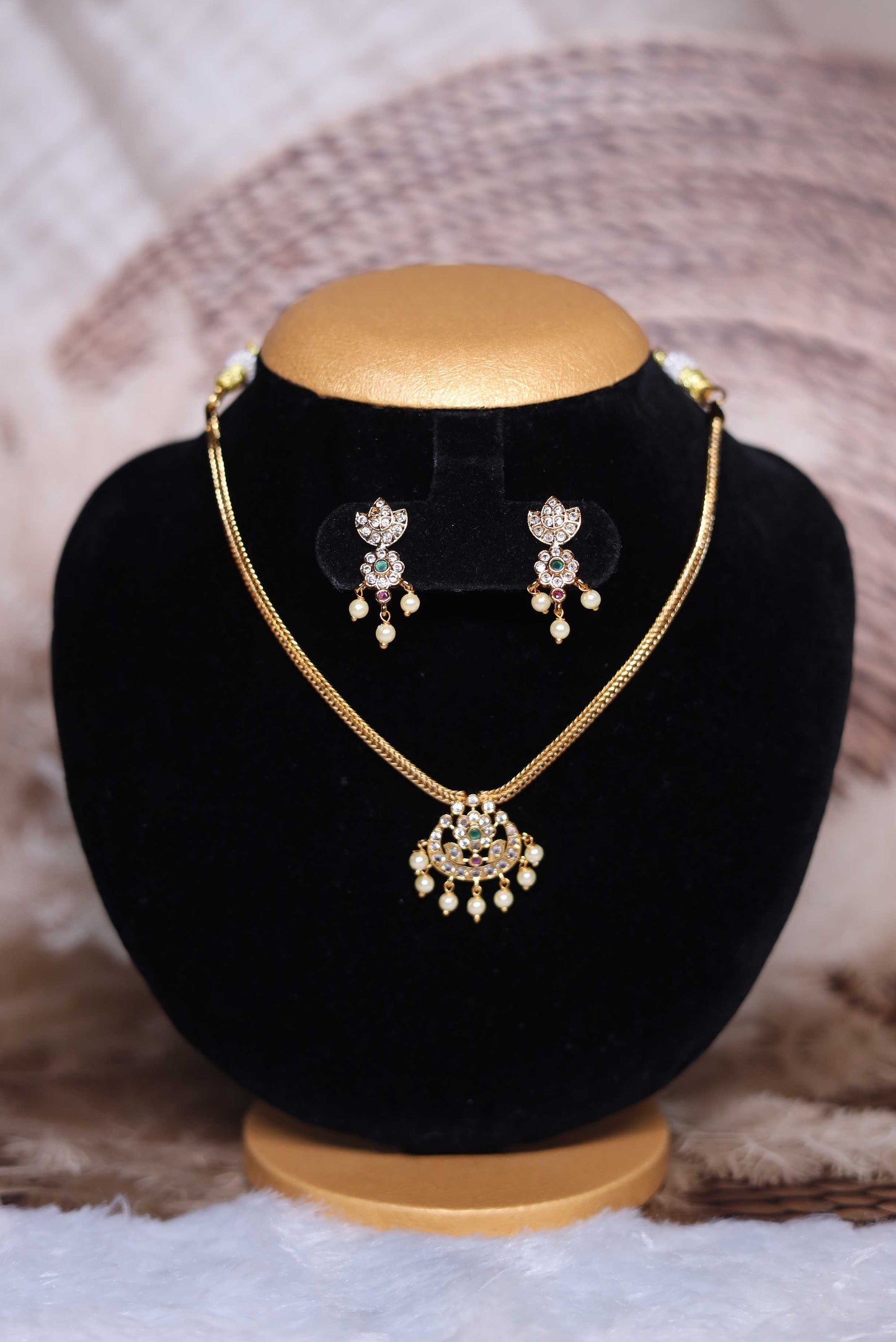 Mayura Pearl Pendant & Earring Set