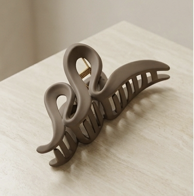 Wavy Hair Claw Clip