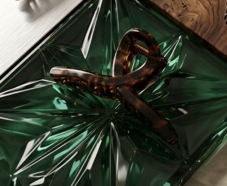 Sculpted Loop Claw Clip