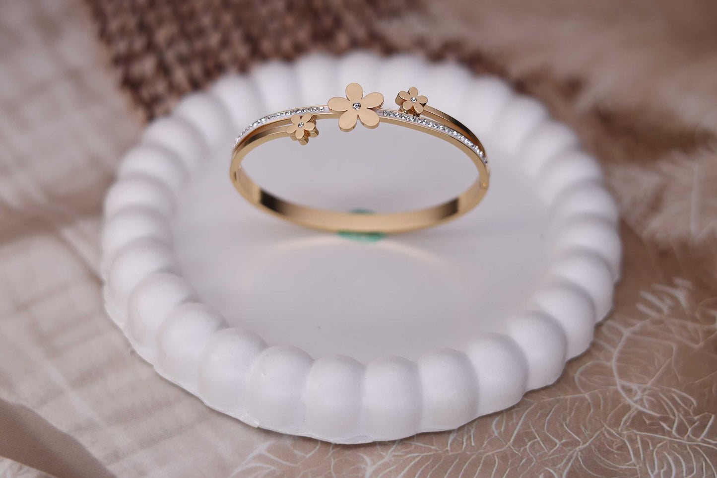 Golden Flower Silver Stone Bracelet