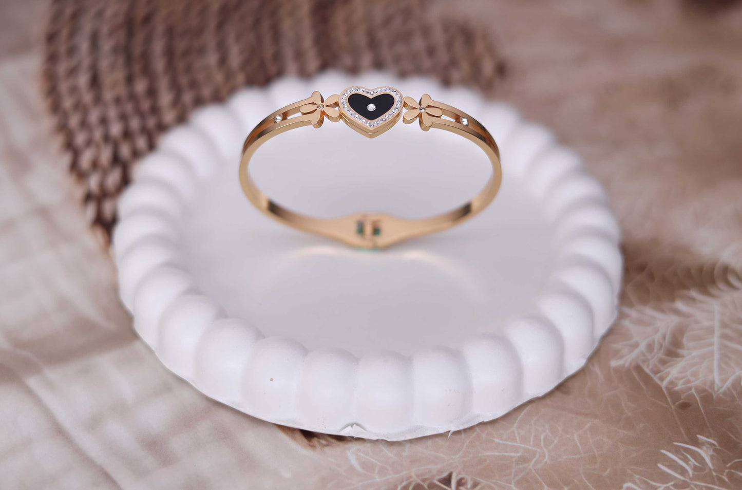 Golden Black Heart Flower Bracelet