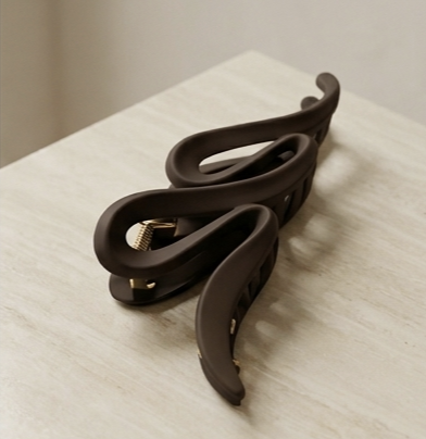 Wavy Hair Claw Clip