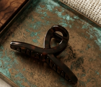 Sculpted Loop Claw Clip