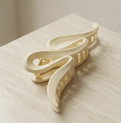 Wavy Hair Claw Clip