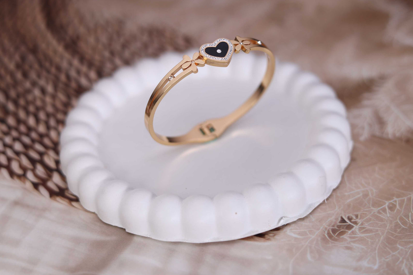 Golden Black Heart Flower Bracelet