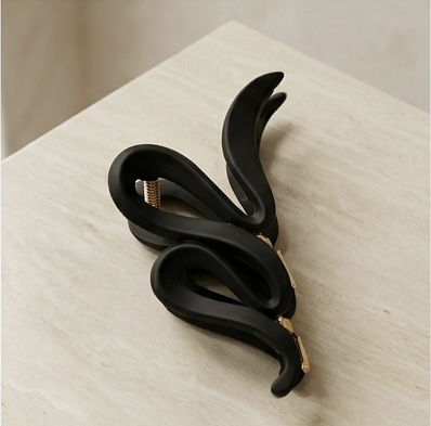 Wavy Hair Claw Clip