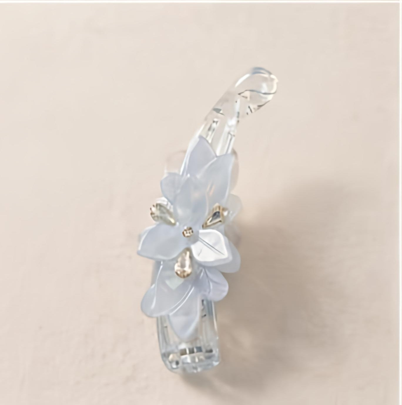 Floral Petal Banana Clip